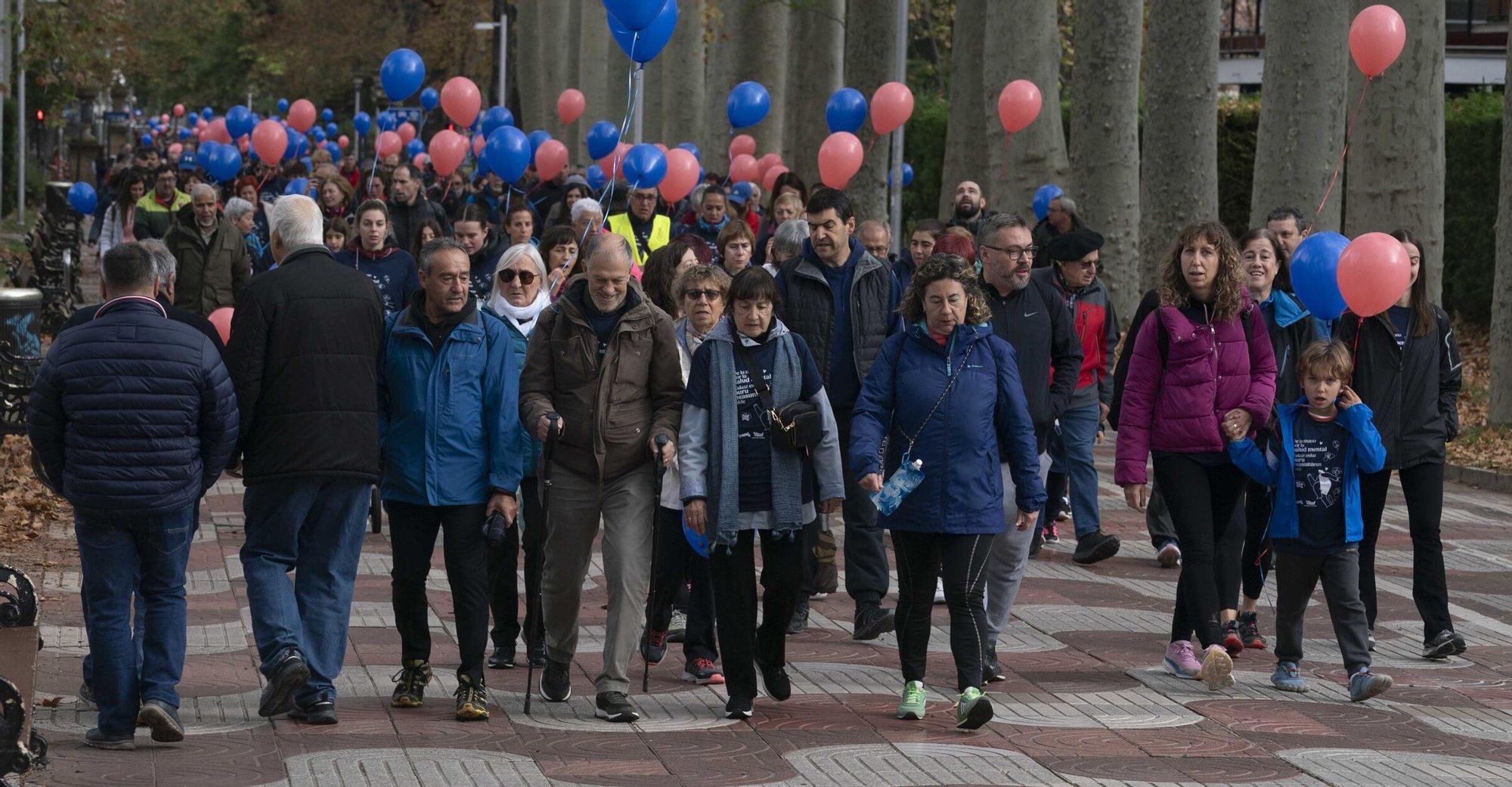 En imágenes: Así ha sido la VI Caminata Solidaria de Asafes en Vitoria por la salud mental