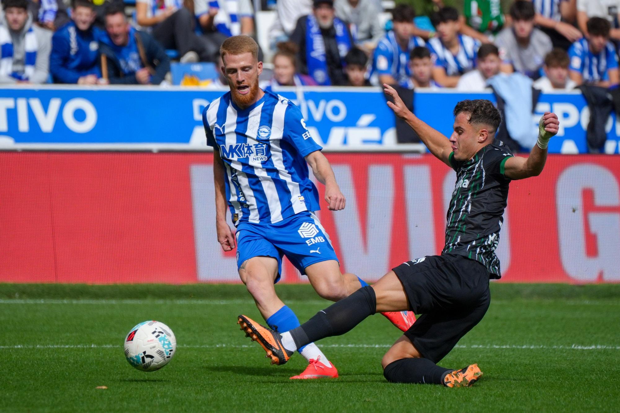 En Imágenes: El Alavés se impone al Elche
