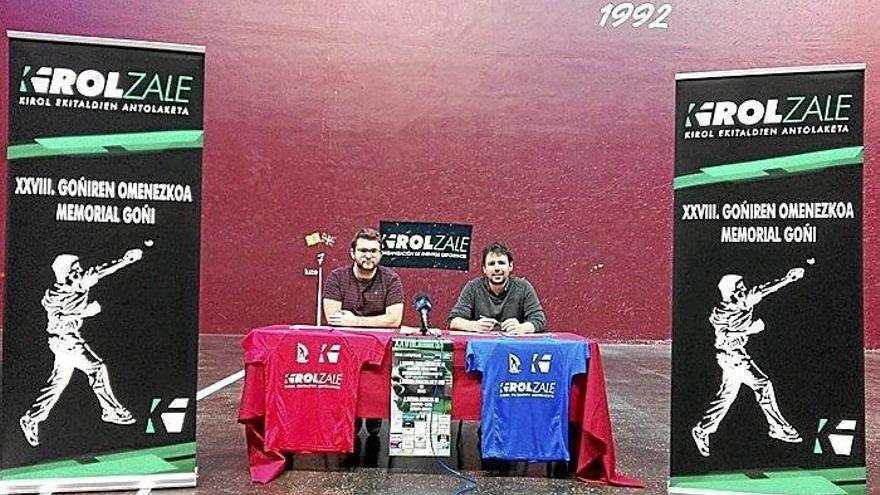 Mikel Egiburu e Iñigo Viana, de Kirolzale, empresa organizadora del torneo.