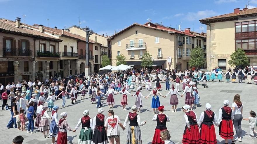 Agurain, a ritmo de dantza