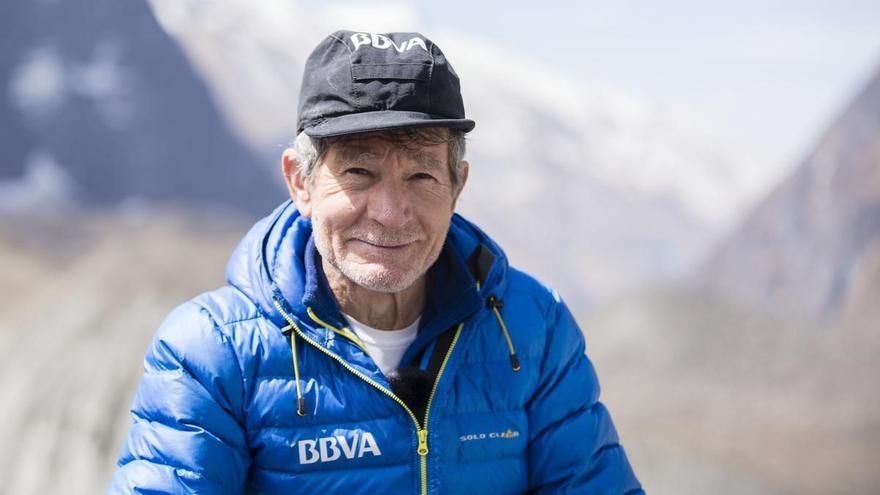 Carlos Soria vuelve al Himalaya a sus 86 años con el sueño de coronar el Manaslu