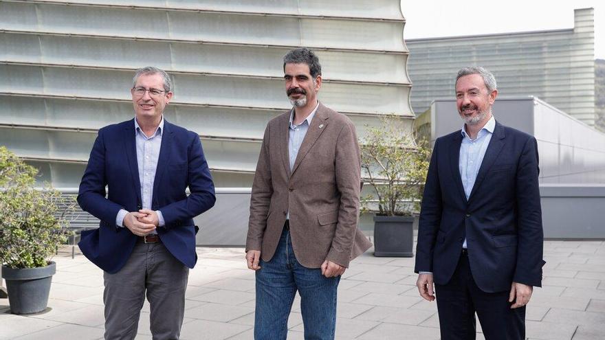 Markel Olano, Eneko Goia e Iker Goikoetxea, en el Kursaal.