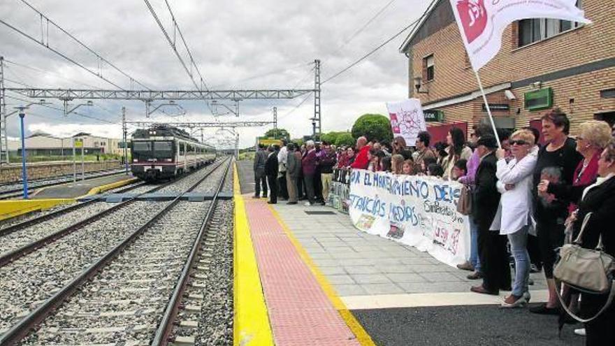 Ribaforada, en contra de los recortes previstos por Renfe.