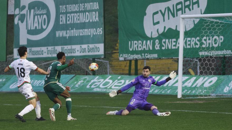 Al Barakaldo se le mojan las ideas en Cáceres