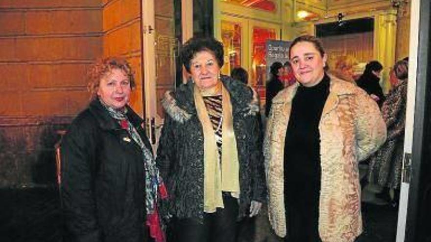 Irina Akcharova, Begoña Ruiz de Erentxun e Iratxe Unzueta, tres melómanas empedernidas.