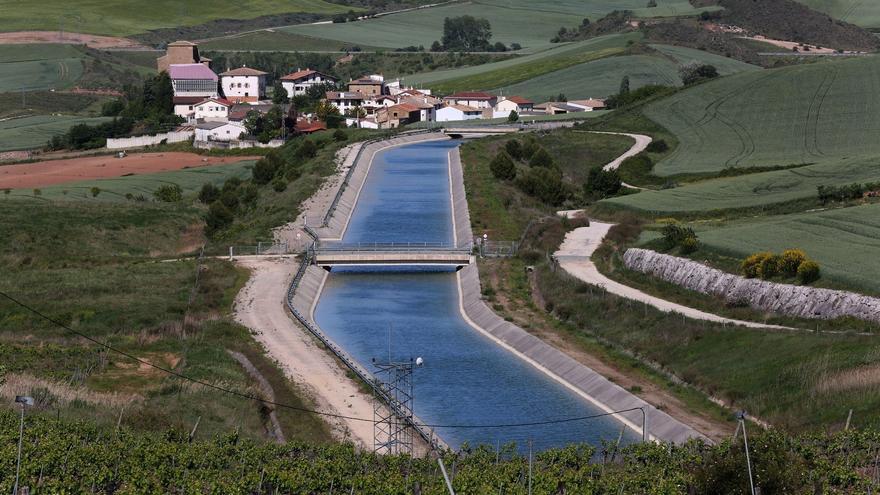 Menos agua para más regantes: la solución del Gobierno para el Canal de Navarra