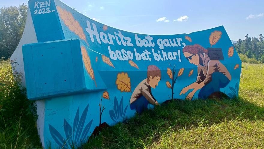 KZNren grafitiak kolorea eta bizitza jarri dizkio &#039;Ume bat arbola bat&#039; proiektuari Traman