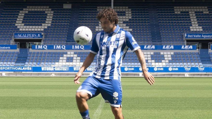 Miguel Rodríguez: "Soy un futbolista polivalente y me puedo adaptar a cualquier posición"