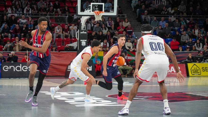 Primera bola de partido copera ante el Manresa