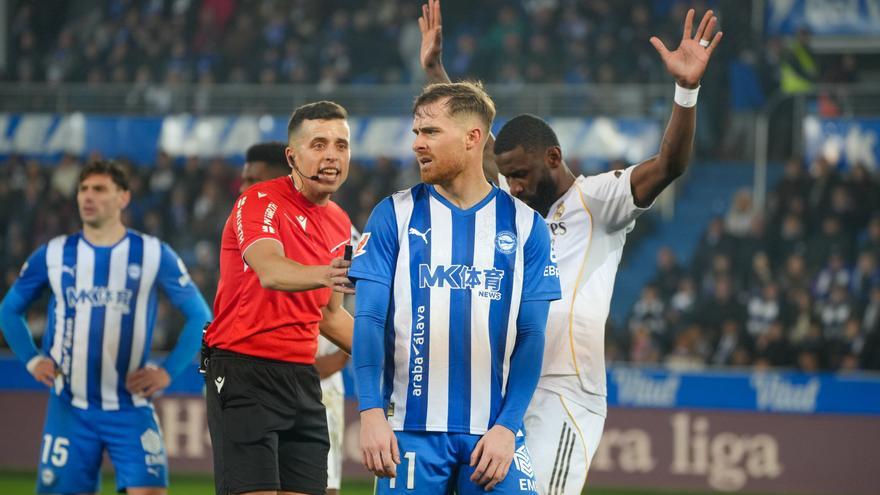 Alavés 1-2 Real Madrid: de la esperanza al desencanto