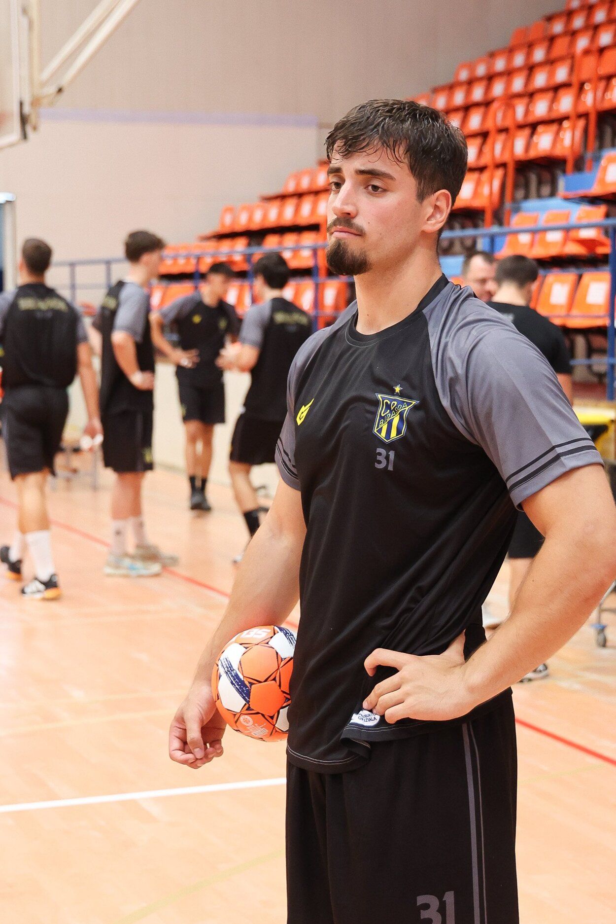 El capitán del Irudek Bidasoa Irun, Gorka Nieto, durante un entrenamiento.