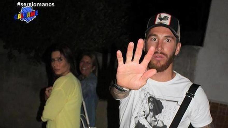 Bronca de Sergio Ramos y Pilar Rubio con una fotógrafa en Cádiz