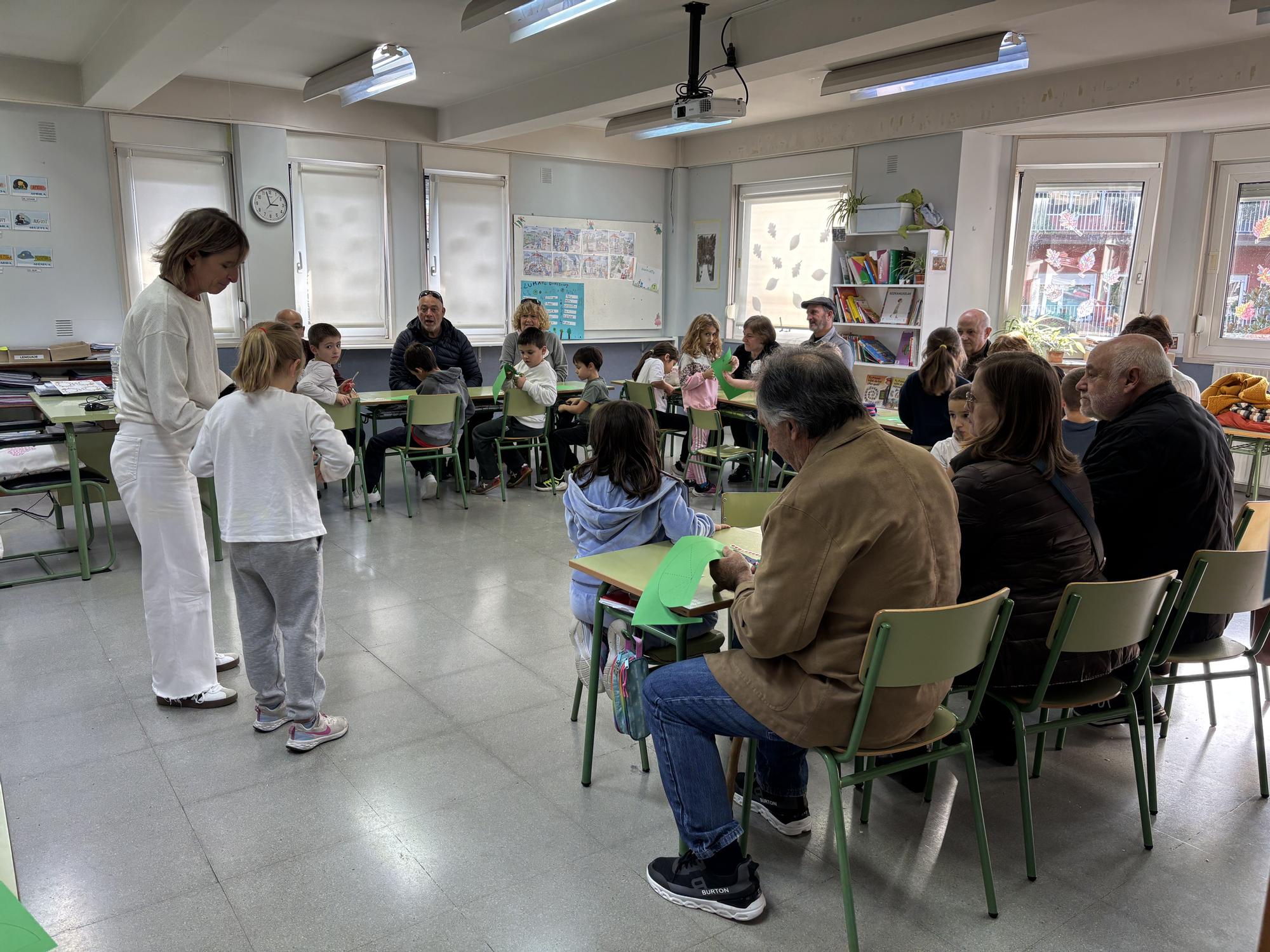 Así fue el Aiton-Amonen Eguna de Ama Guadalupekoa Ikastetxea de Hondarribia