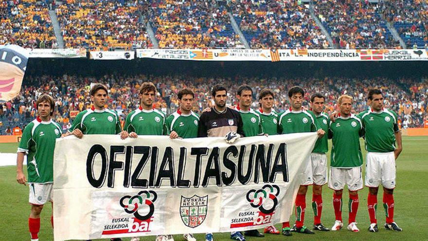 Iñaki Muñoz, 3º por la izquierda, en la selección de Euskadi.