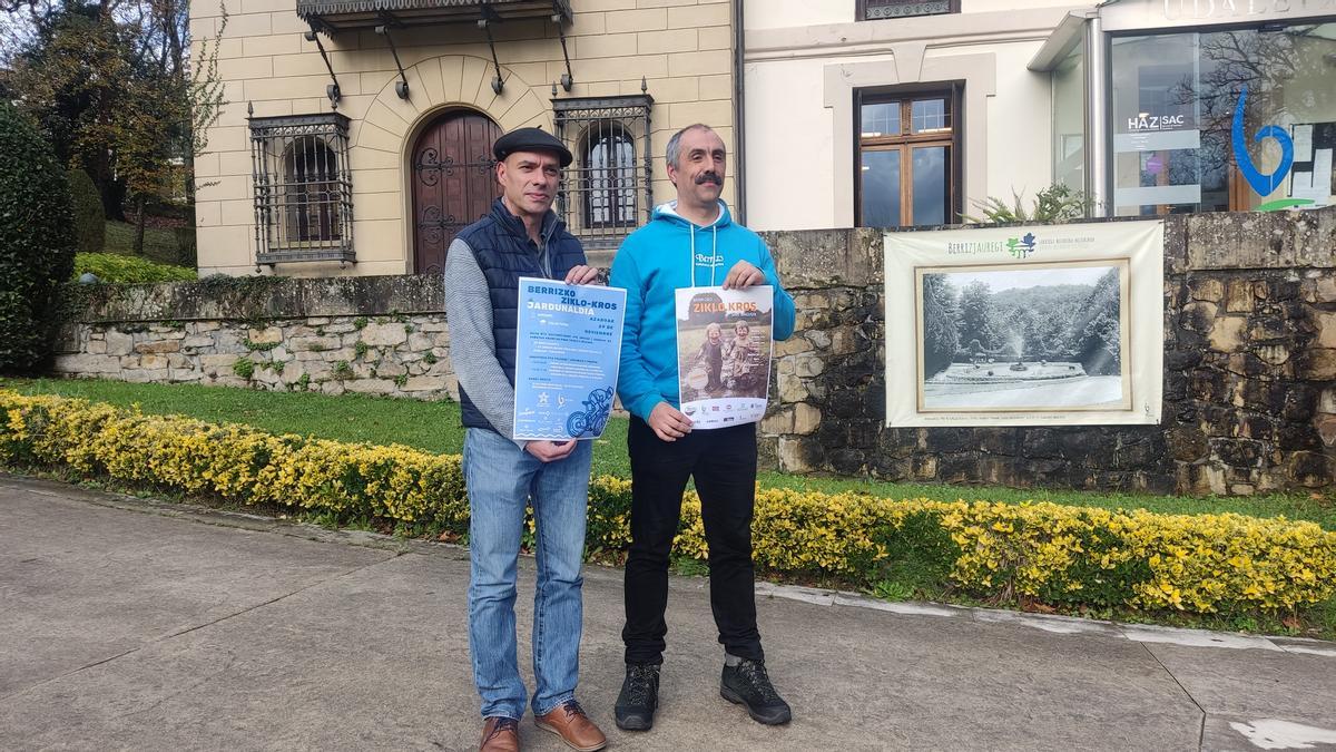 Orlan Isoird y Roberto Gómez, en la presentación.