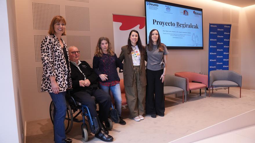 Cinco centros EtxeTIC de Bizkaia testan con éxito un programa para minimizar el deterioro cognitivo