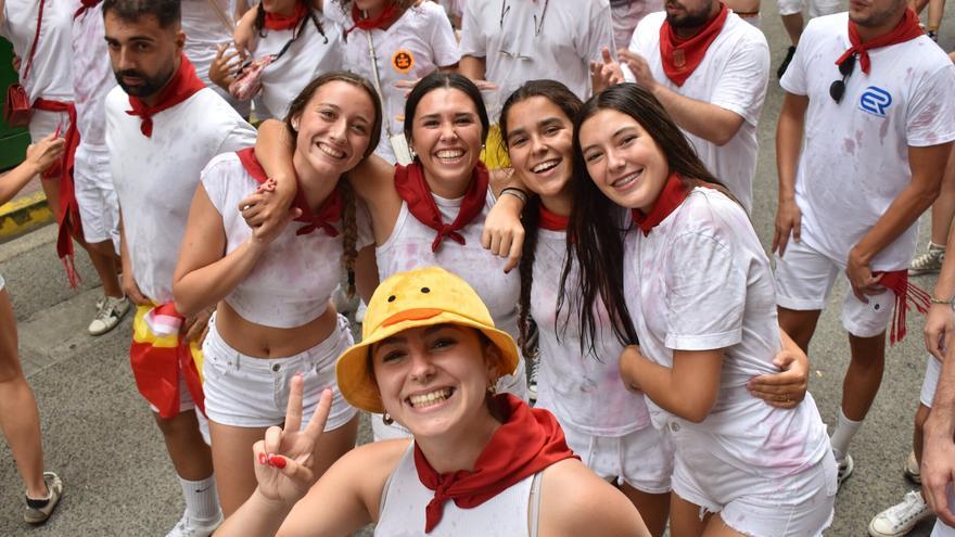 Fotos del chupinazo de fiestas de Azagra
