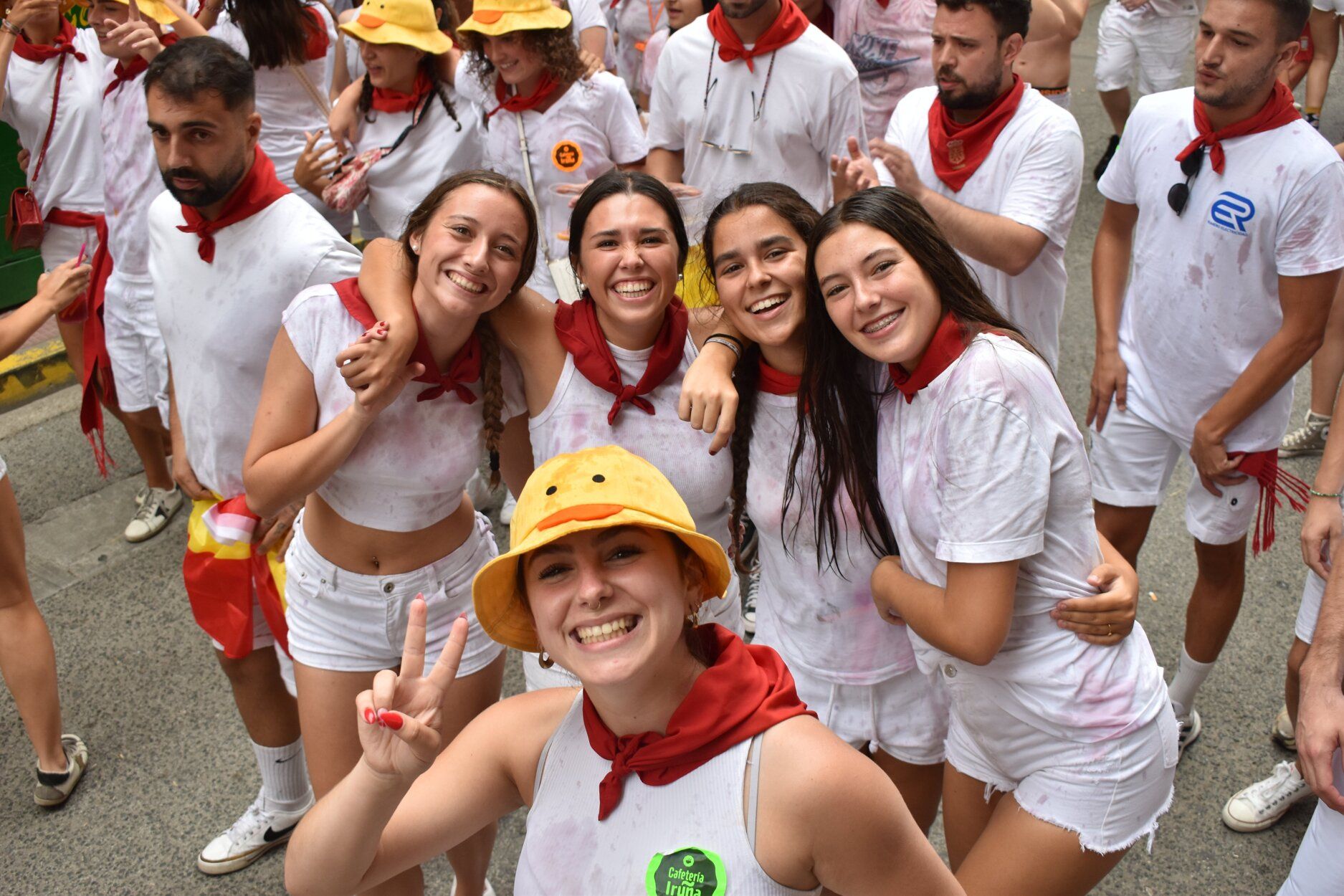 Fotos del chupinazo de fiestas de Azagra