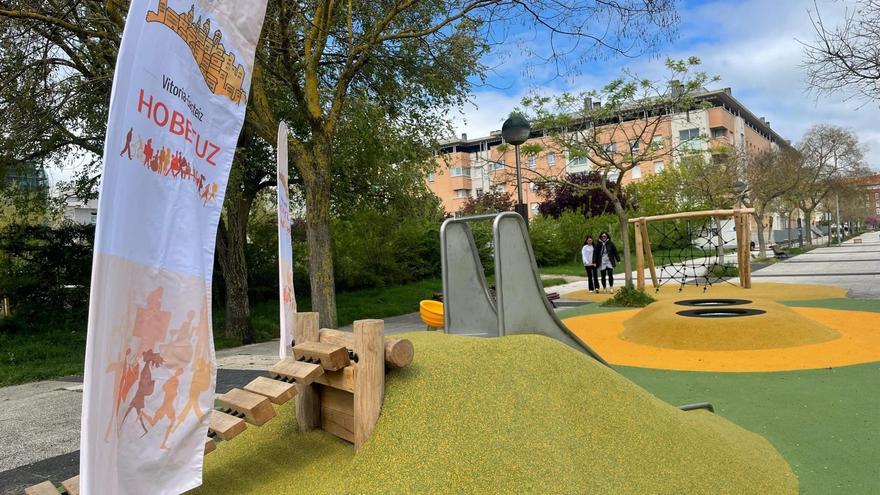 Gasteizko Udalak Getaria kaleko haur parke berritua ireki du