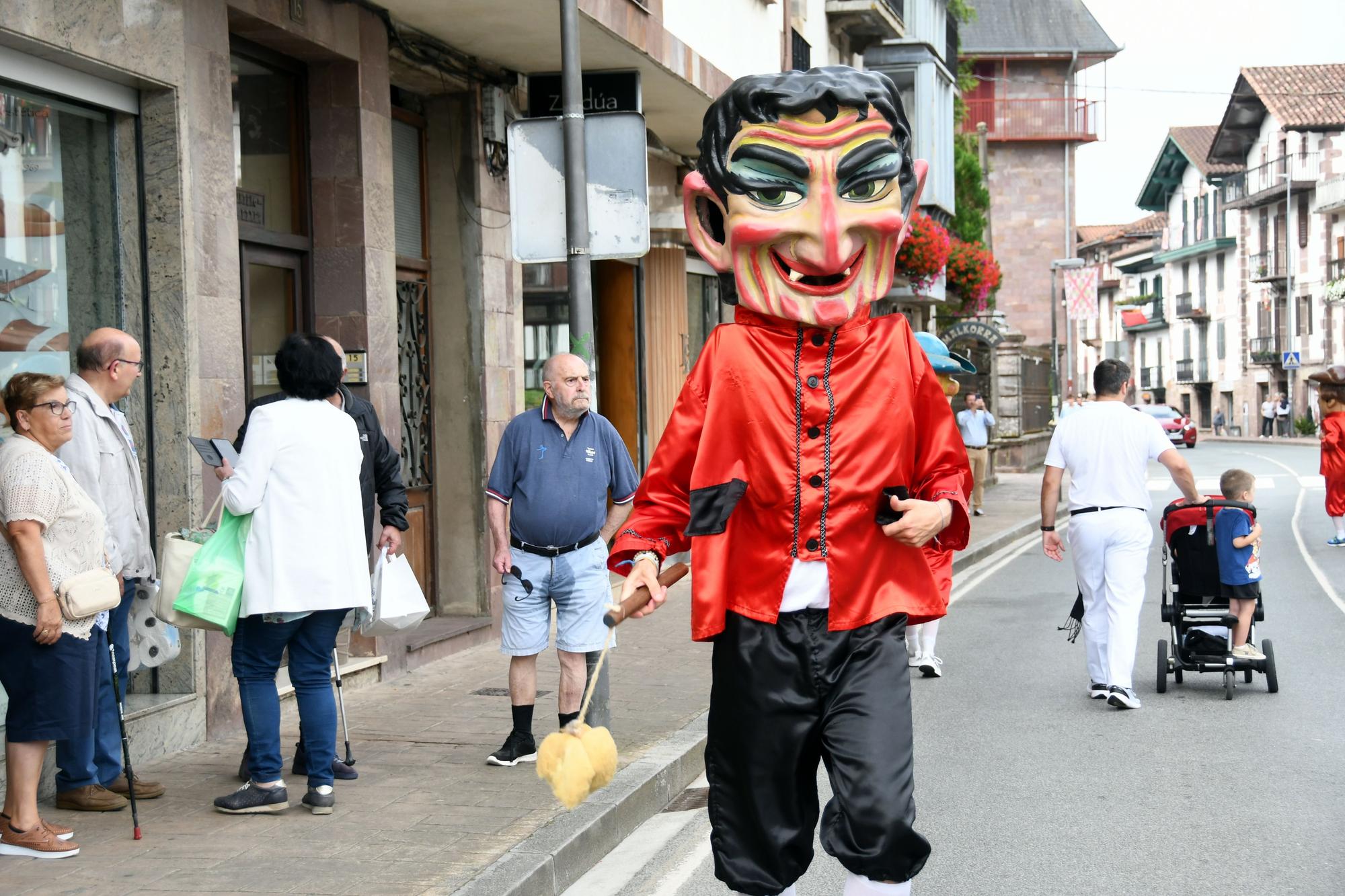 Elizondo celebra el día de los jóvenes, niños y niñas