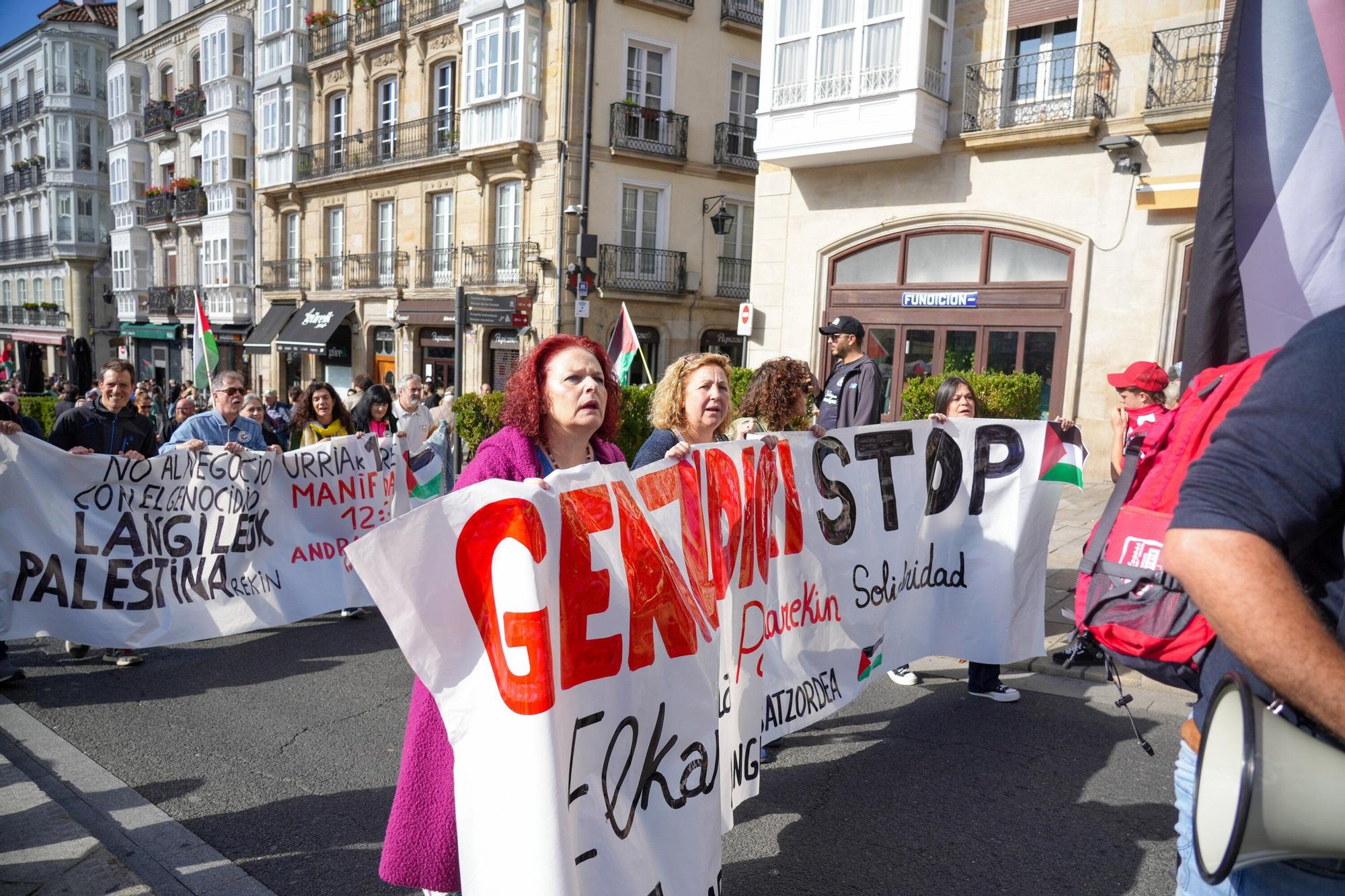 Manifestación en favor del pueblo de Gaza en Vitoria