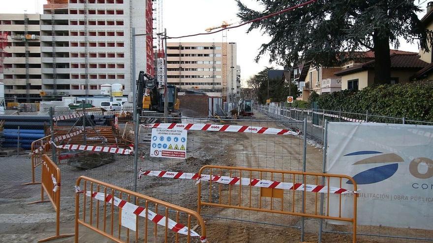 Apoyo en Pamplona a una comisión de investigación por el trato de favor a los chalets de Media Luna