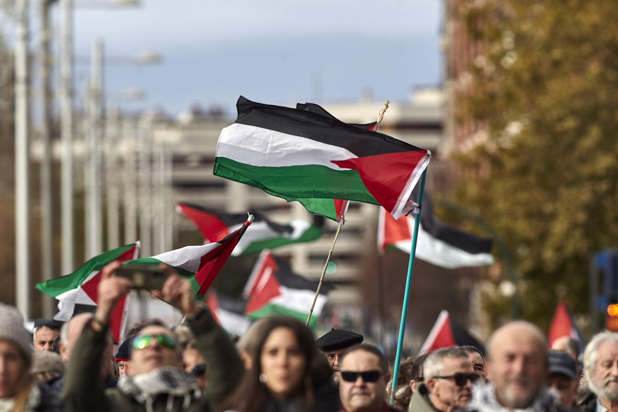 En fotos | Iruña reclama la "ruptura de relaciones con Israel"