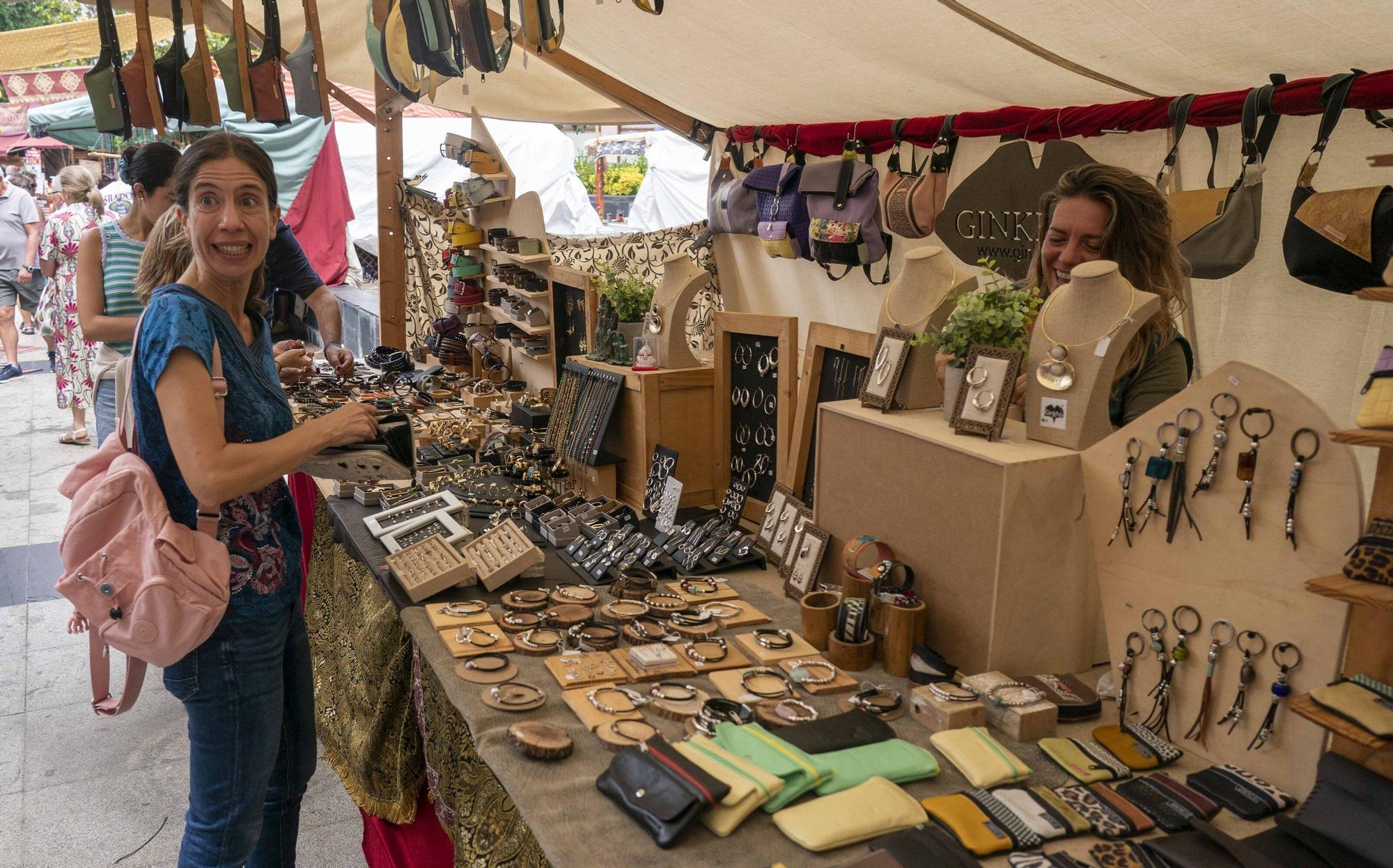 En imágenes: El zoco árabe en la plaza Juan de Ayala