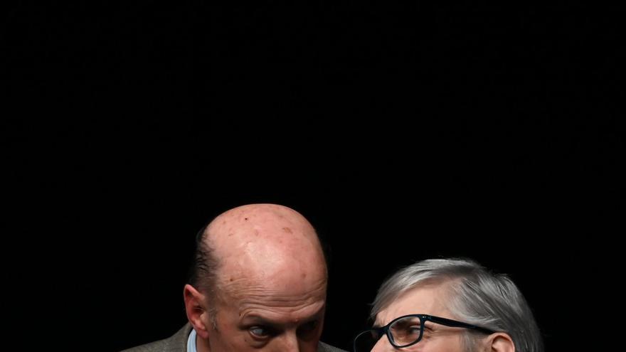 La sátira 'Los caciques' llega al Gayarre este jueves 12 en formato de lectura dinámica y dramatizada