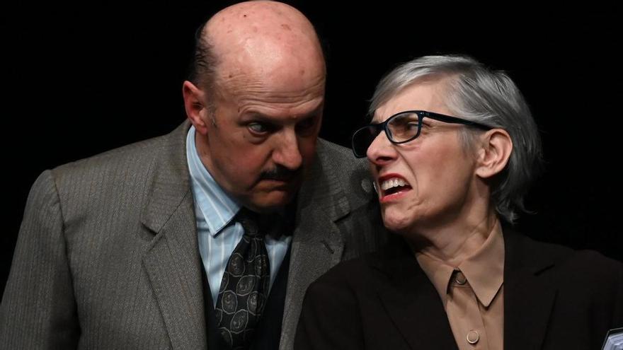 La sátira 'Los caciques' llega al Gayarre este jueves 12 en formato de lectura dinámica y dramatizada