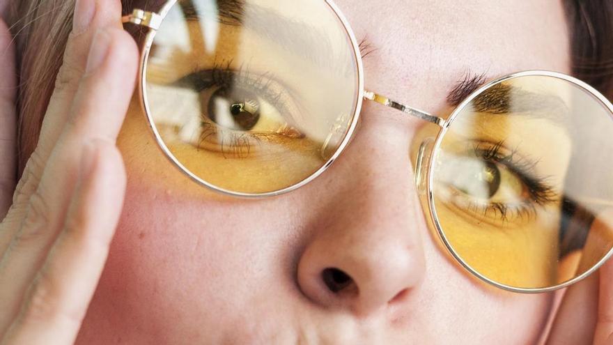 Los filtros amarillos de las gafas, ¿prevención real o una moda muy cara?