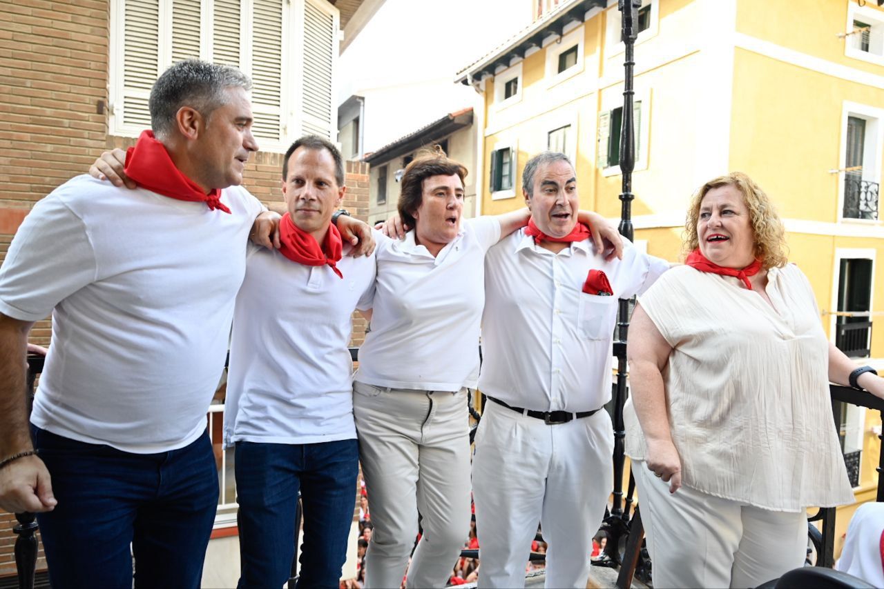 ¡Empiezan las fiestas de Deba! El chupinazo enciende San Roque