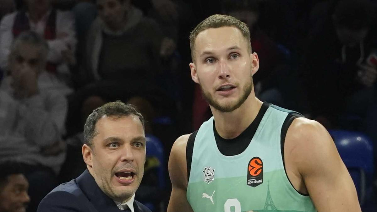 Todas las imágenes del Baskonia - Dubái (92-85)