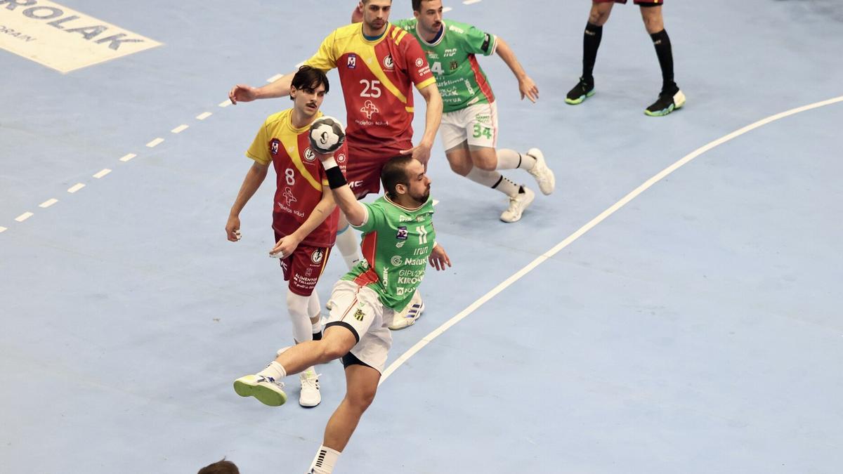 Esteban Salinas, ante el Atlético Valladolid