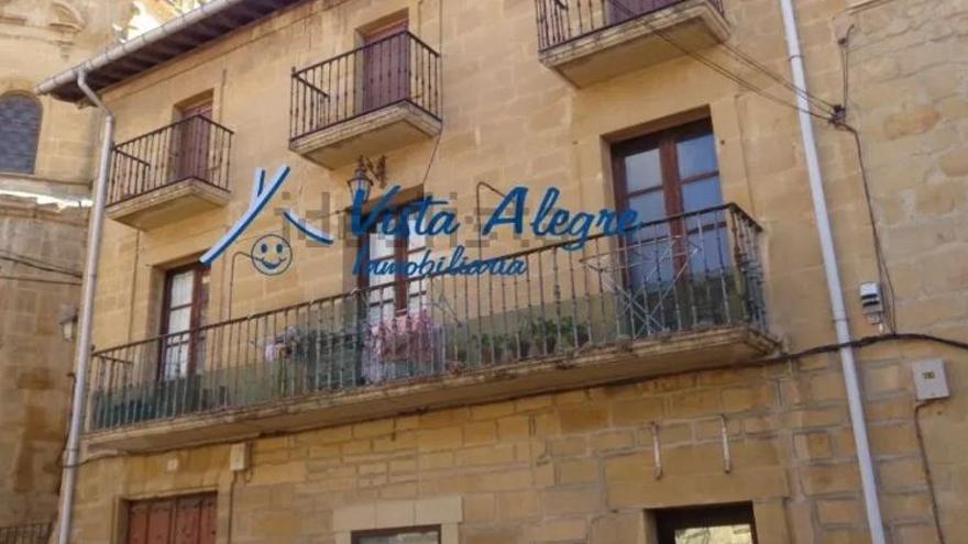 Piso con balcón a la venta en Labastida