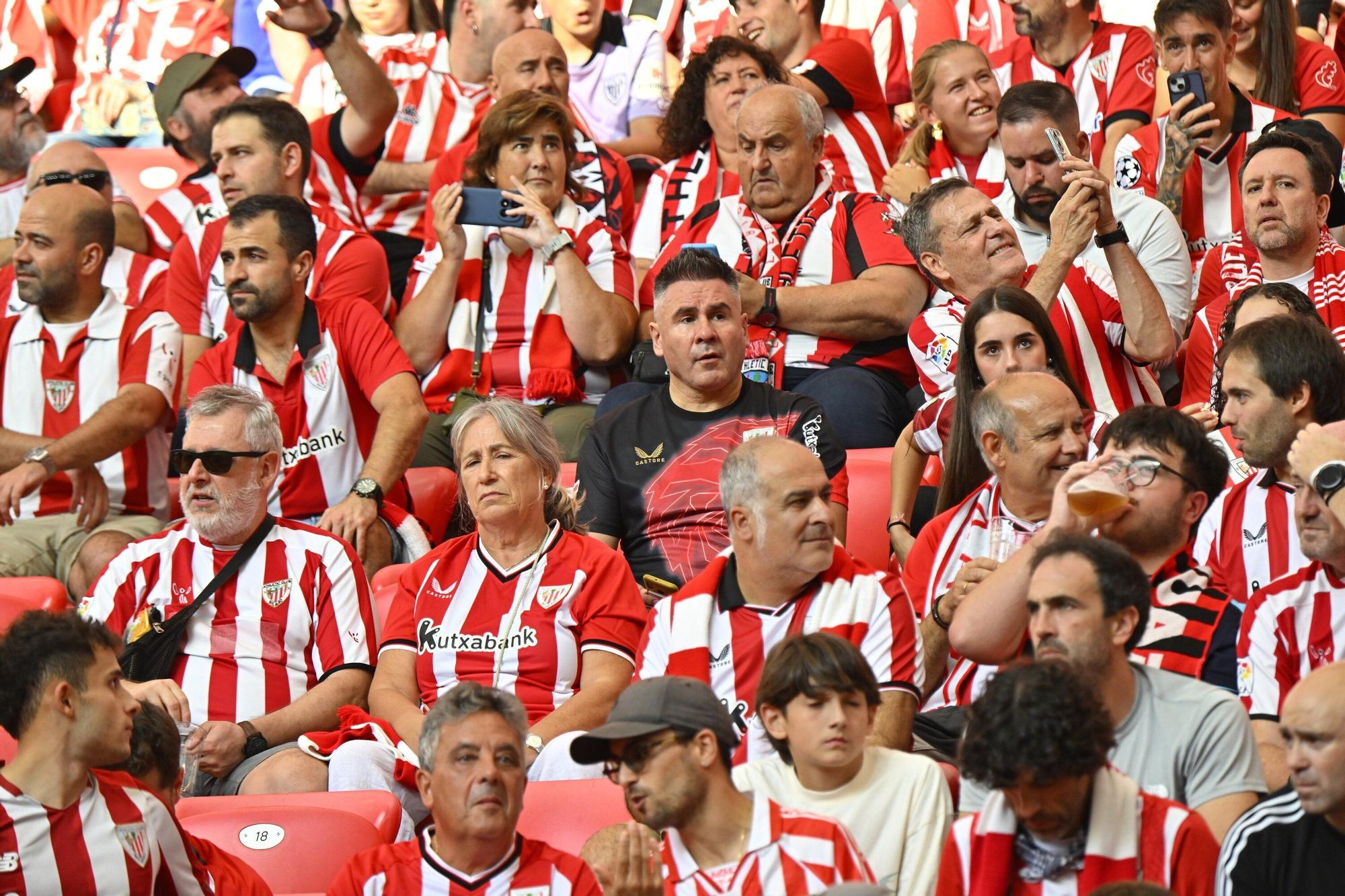 En imágenes: ¿Has estado en San Mamés viendo el Athletic-Arsenal? Búscate en nuestra galería
