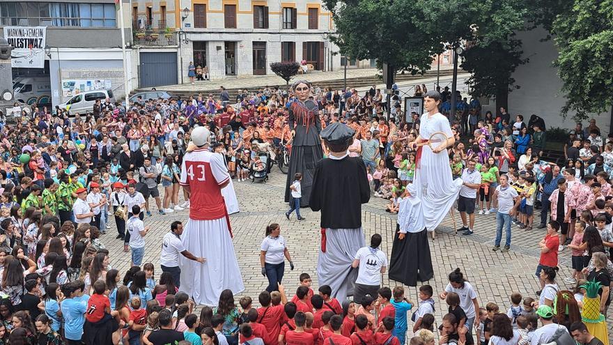 Zabalik Markina-Xemeingo Karmen jaietako kartel lehiaketa