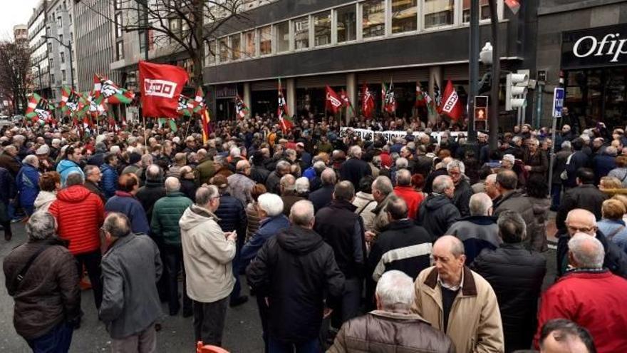CCOO y UGT instan al Gobierno a asumir &quot;el clamor&quot; por una subida de pensiones en base al IPC