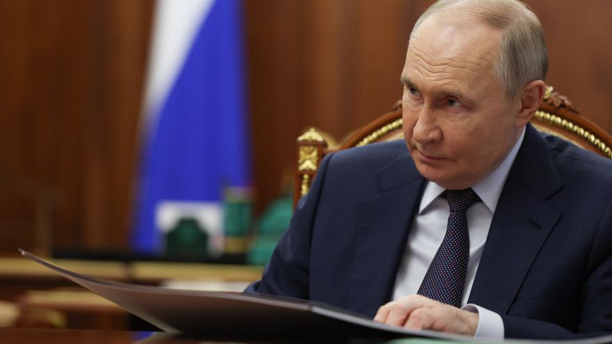 Putin recibe en el Kremlin al asesor del líder supremo de Irán