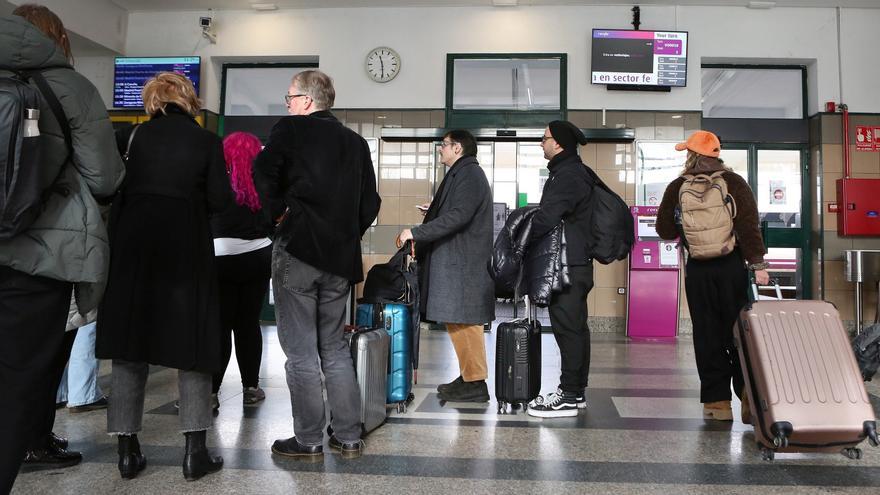 Importantes afecciones en Pamplona por la huelga de trenes: “Os informamos de que no sale”