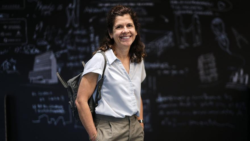 “Como arquitecta yo tiraría los Caídos, es un edificio superfeo, un tapón”