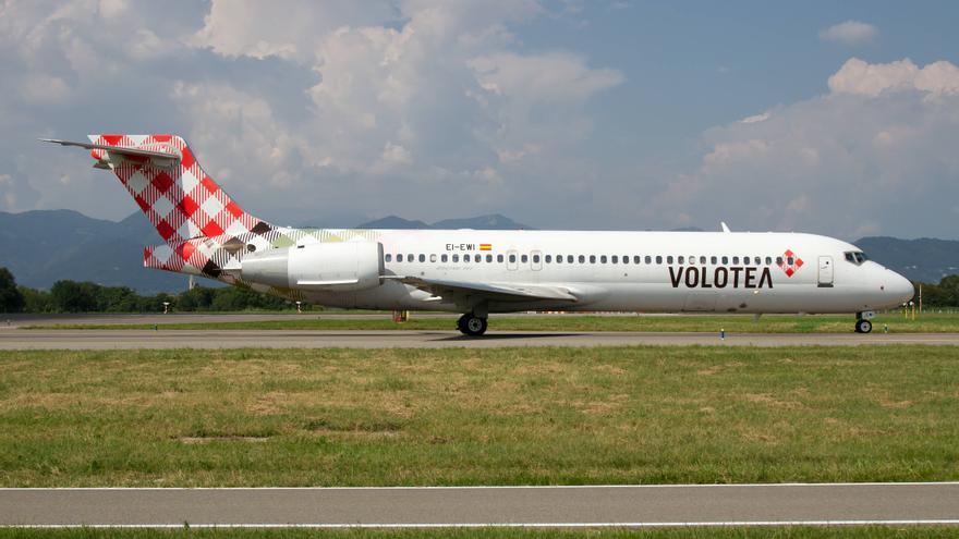 Consumo abre una investigación a Volotea por cobrar un extra de combustible en billetes ya reservados