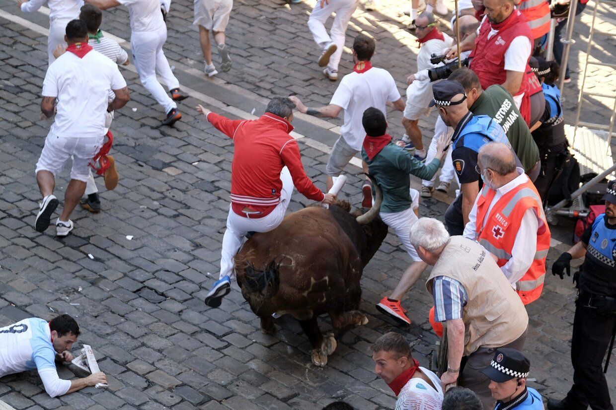 San Fermín | Sexto encierro, con los Jandilla, tramo del Ayuntamiento (Iban Aguinaga)