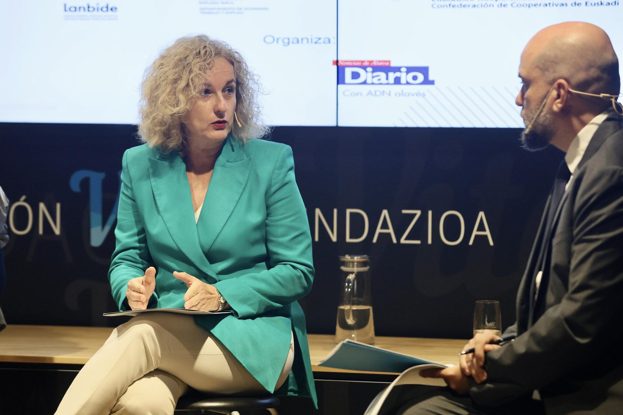 En imágenes: DNA aborda la situación del mercado laboral en Álava