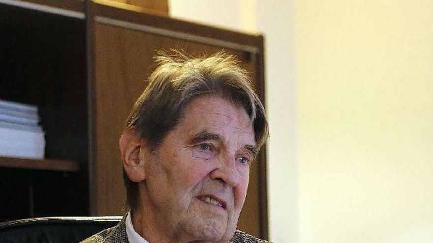 “La reestructuración bancaria responde a un afán de controlar y recupera la figura de los intocables”