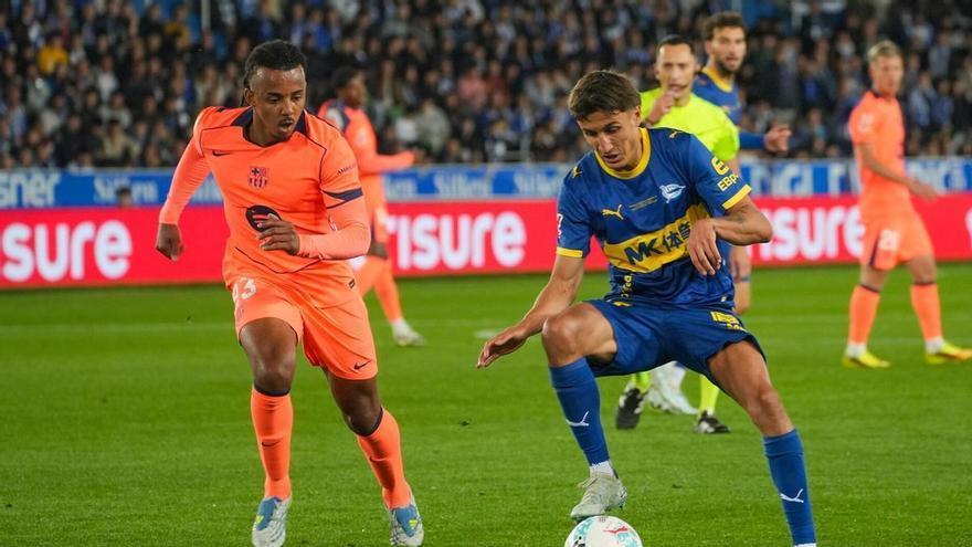 La defensa del Alavés, aún incompleta