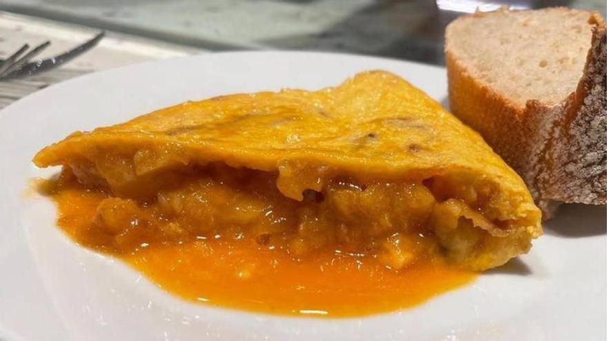 Un local de Bilbao especializado en tortilla da pintxos gratis por cumplir tres años
