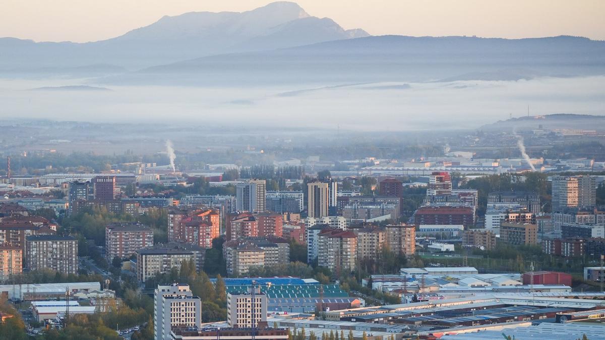 El mercado de vivienda en Vitoria-Gasteiz sigue mostrando una presión elevada, según los últimos datos registrados.