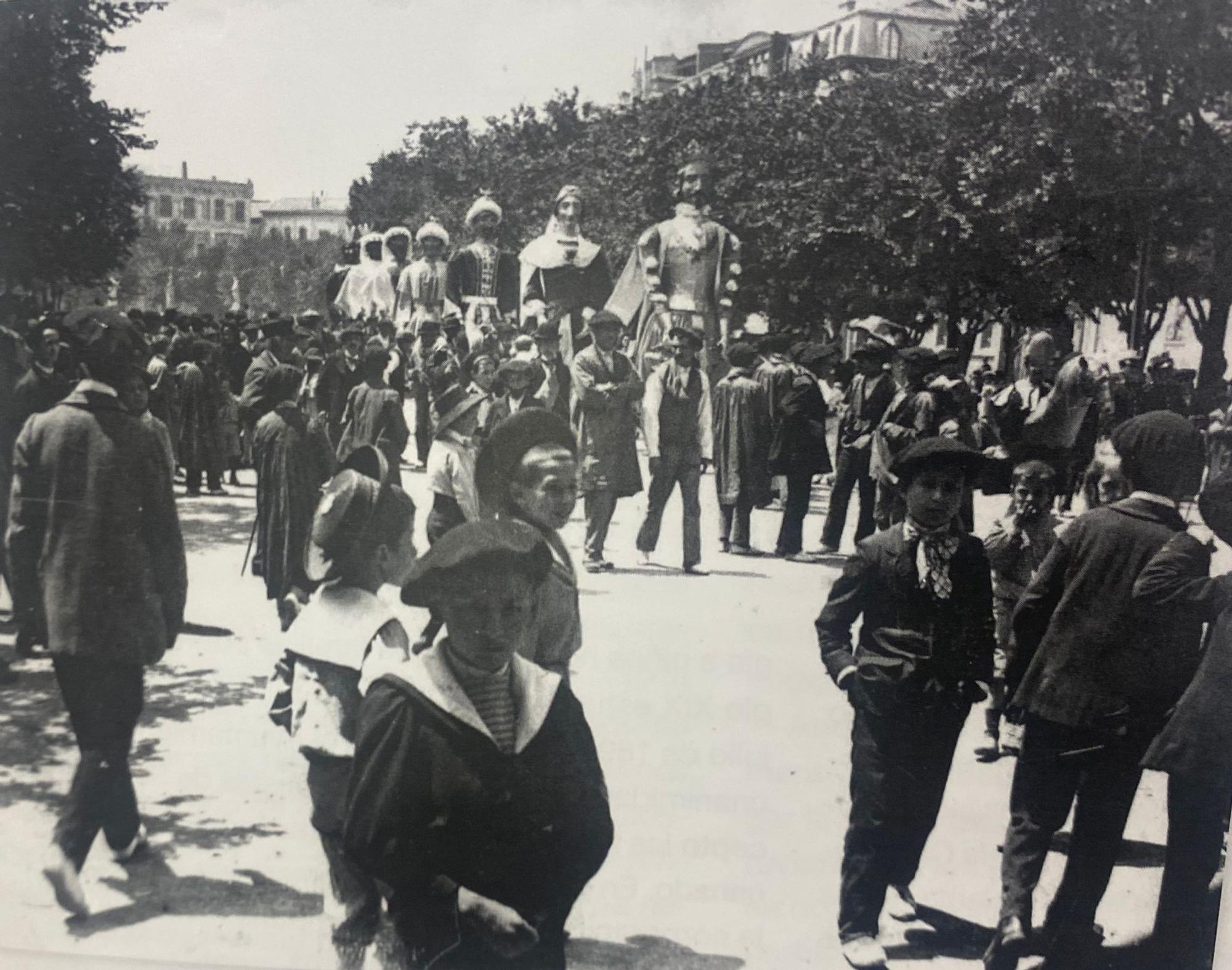 sanfermin1900.jpeg