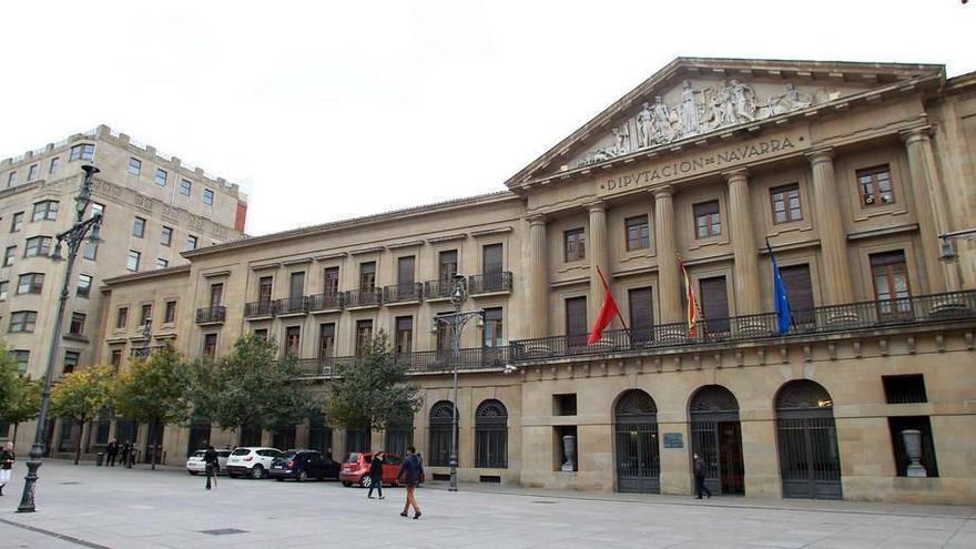 Fachada del Palacio de Navarra.